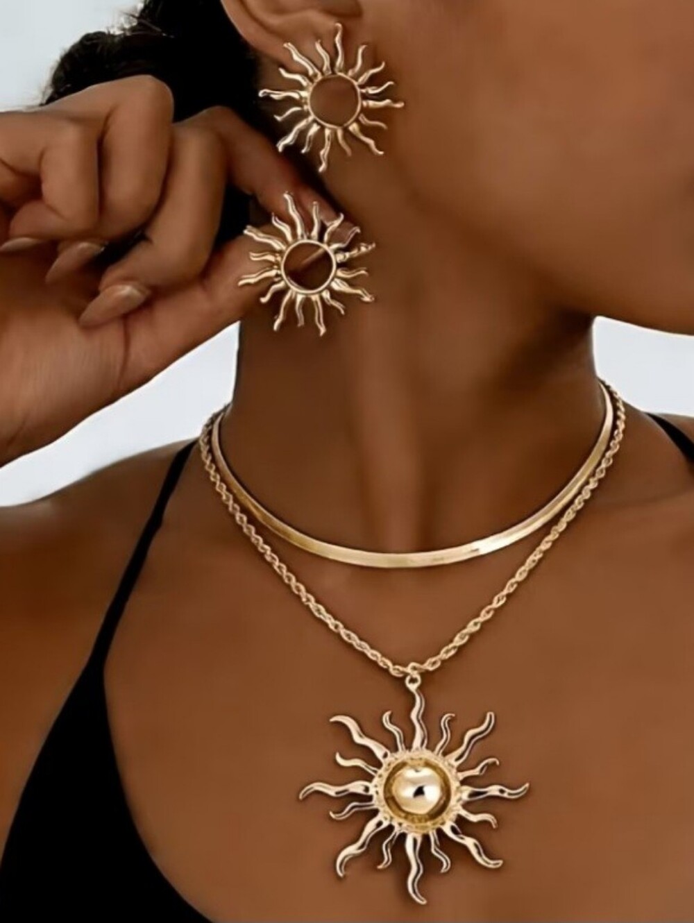 Gold Tone Bohemian Sunburst Pendant Necklace and Earrings Set. New!